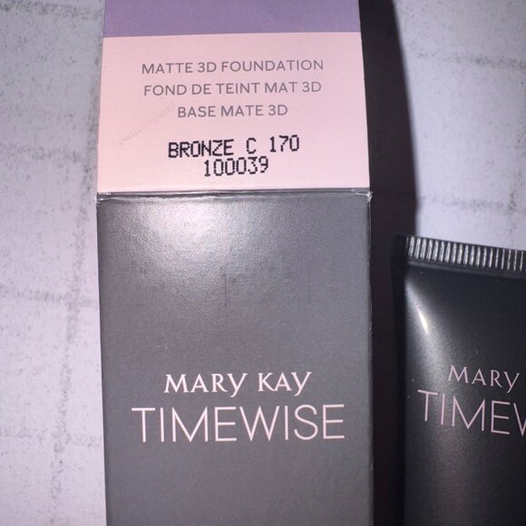 2 X Mary Kay TimeWise Matte 3D Foundation 1 fl. oz. Bronze C 170 - Picture 2 of 3